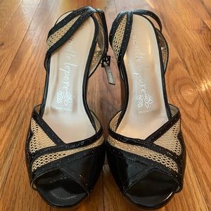 nannette lepore wedge sandals size 8